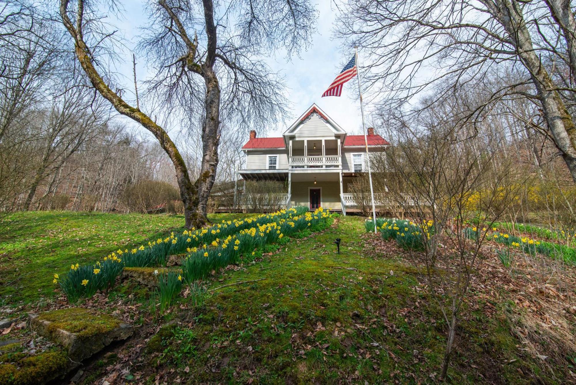 Moore House Inn & Cabins Marlinton Exterior foto