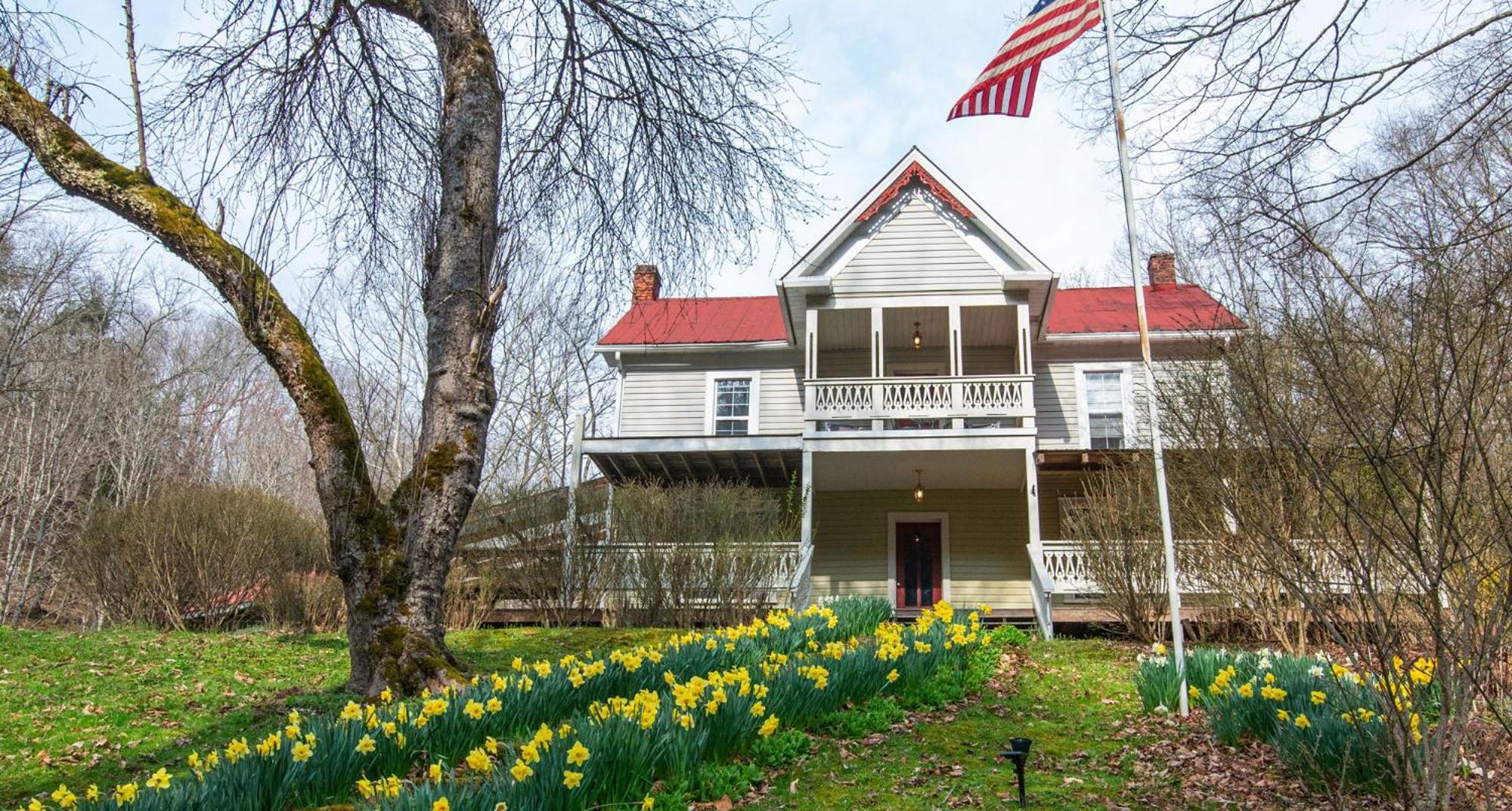 Moore House Inn & Cabins Marlinton Exterior foto