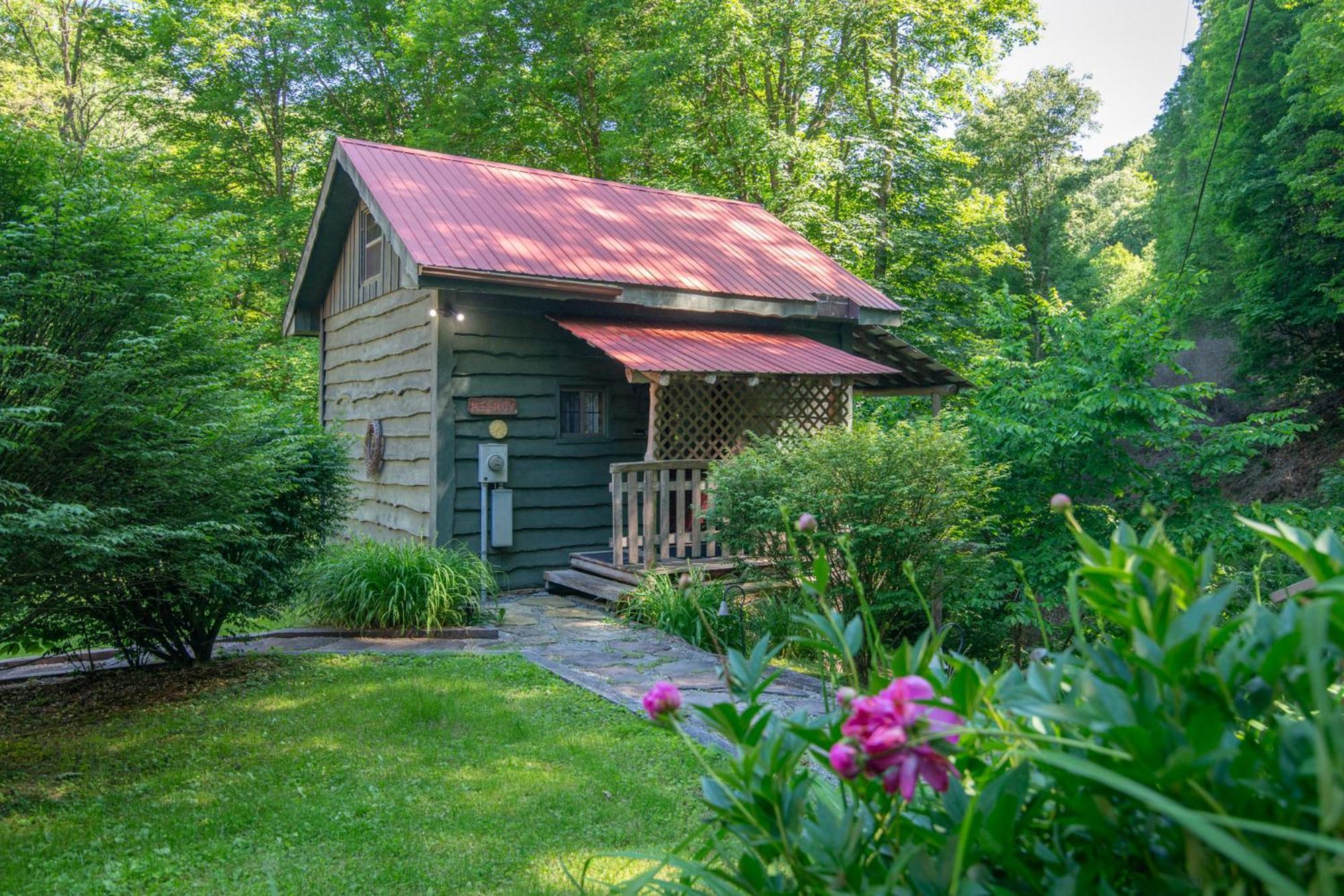 Moore House Inn & Cabins Marlinton Exterior foto