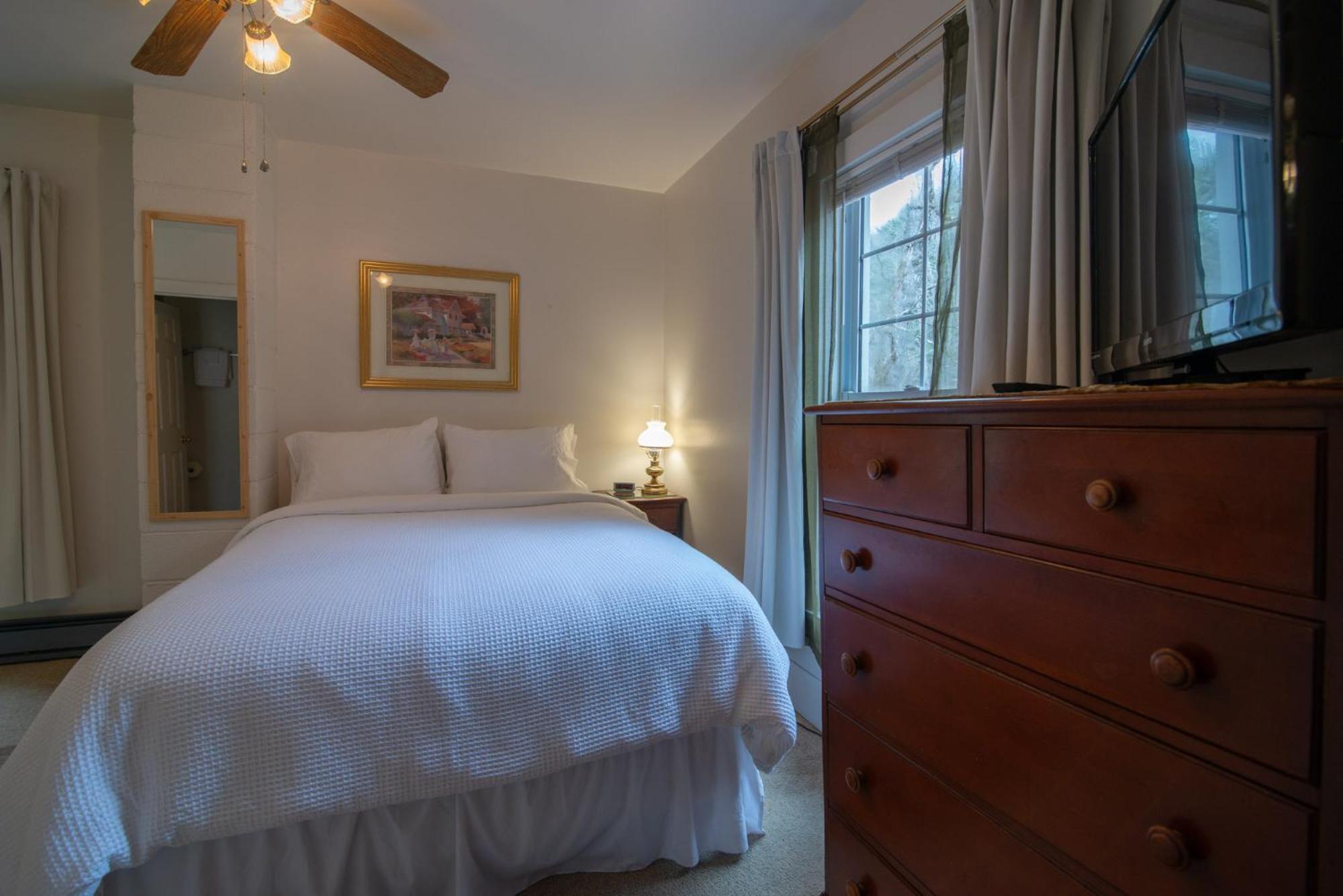 Moore House Inn & Cabins Marlinton Habitación foto