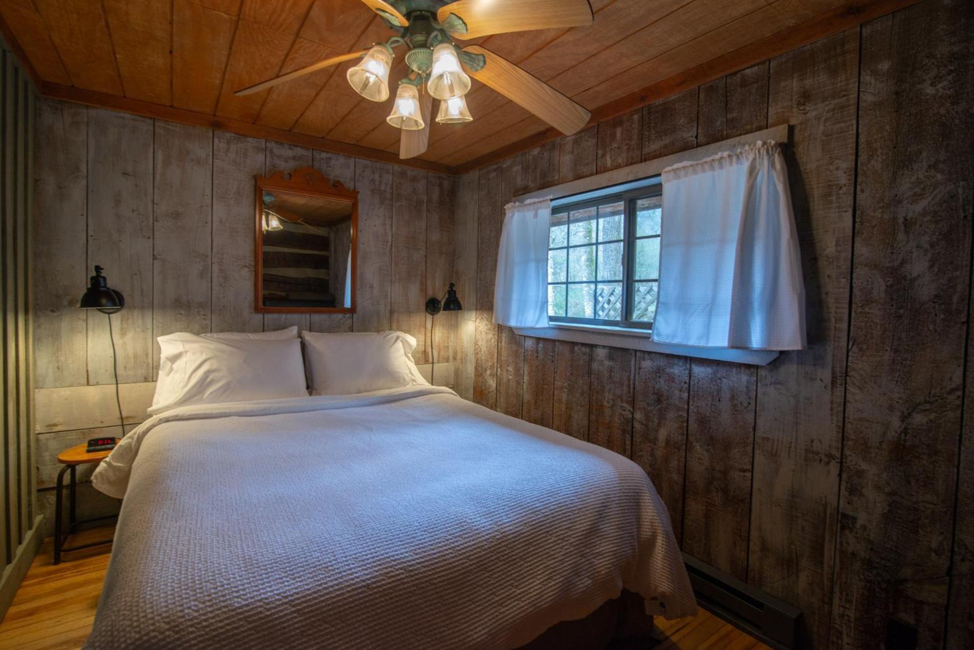Moore House Inn & Cabins Marlinton Habitación foto